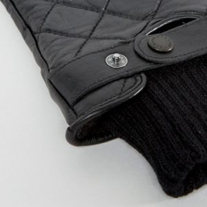 Qulited Leather Gloves In Black